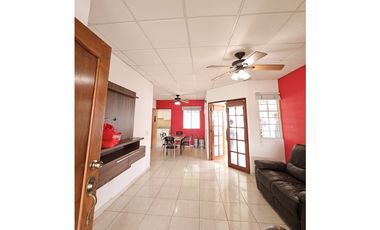 Alquiler de casa amoblada en Brisas de Guayacanes, Chitré
