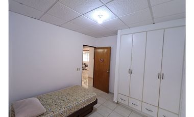 Alquiler de casa amoblada en Brisas de Guayacanes, Chitré