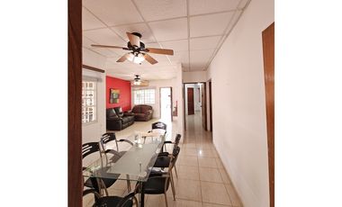 Alquiler de casa amoblada en Brisas de Guayacanes, Chitré