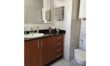 ALQUILO APARTAMENTO EN SAN FRANCISCO, 3 RECAMARAS, LINEA BLANCA.