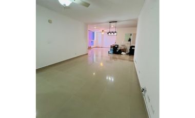 ALQUILO APARTAMENTO EN SAN FRANCISCO, 3 RECAMARAS, LINEA BLANCA.