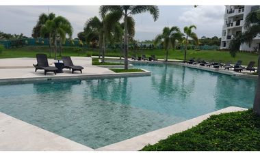Venta de apartamento con vista al mar en PH Playa del Sol, San Carlos