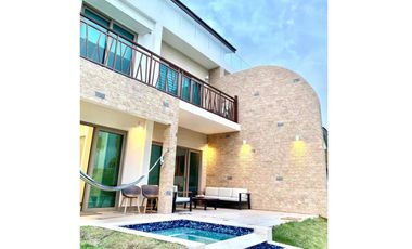 VENTA VILLA PLAYA ESCONDIDA CON JACUZZI PRIVADO
