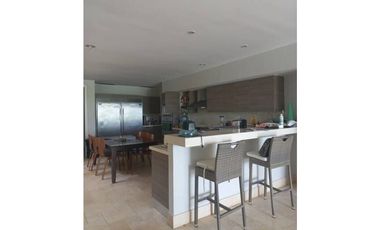 VENDO CASA EN BUENAVENTURA, 4 RECAMARAS, CON PISCINA, 650M2 DE CONST.