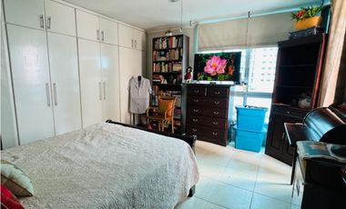 VENDO APARTAMENTO EN SAN FRANCISCO, 2 RECAMARAS, 105M2, CON BALCON.