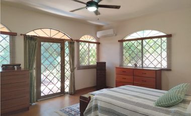 Casa ubicada en la Urbanización Club de Golf de Coronado BK