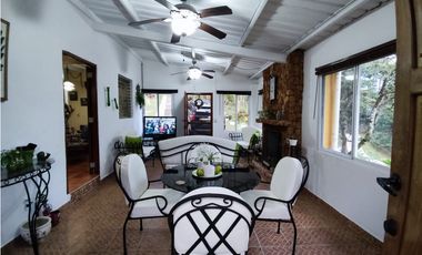 VENTA DE CASA EN ALTOS DE CERRO AZUL