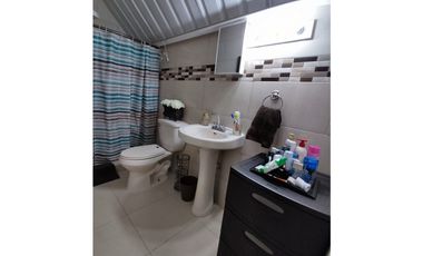 VENTA DE CASA EN ALTOS DE CERRO AZUL