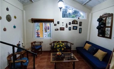 VENTA DE CASA EN ALTOS DE CERRO AZUL
