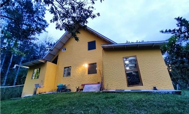 VENTA DE CASA EN ALTOS DE CERRO AZUL