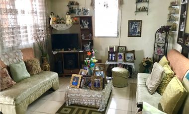 Vendo casa en Urbanización Don Bosco (PRECIO NEGOCIABLE).