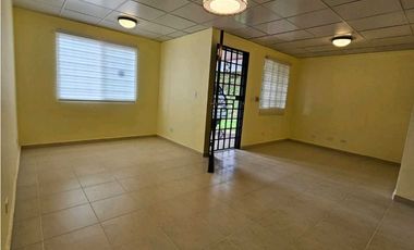 SE VENDE CASA en Residencial El Edén, CODCA