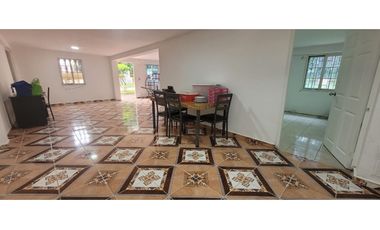 Casa en esquina - Venta - Diablo - Ancón