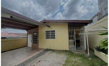 Casa en Venta – Brisas del Golf, Panamá