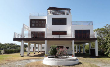 VENDO CASA DEL VIENTO EN CRUDO EN PUNTA CHAME,