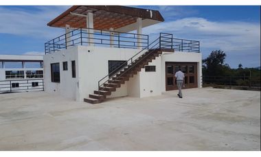 VENDO CASA DEL VIENTO EN CRUDO EN PUNTA CHAME,