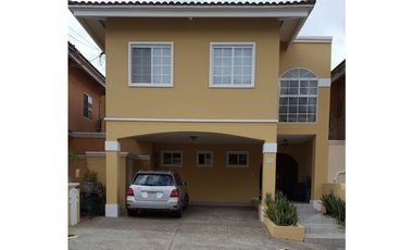 VENDO CASA EN EL BOSQUE, RESIDENCIAL DORAL REMODELADA
