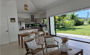 Casa de playa nueva con 3 recamaras