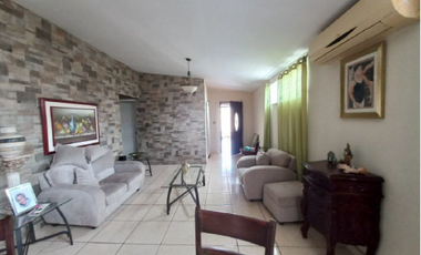 Venta de Casa en Brisas del Golf