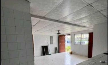 VENDO CASA CON APTO DE ALQUILER IDEAL PARA INVERSION TODOS OCUPADOS.