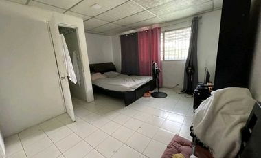 VENDO CASA CON APTO DE ALQUILER IDEAL PARA INVERSION TODOS OCUPADOS.