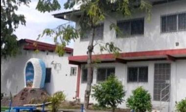 VENDO CASA CON APTO DE ALQUILER IDEAL PARA INVERSION TODOS OCUPADOS.
