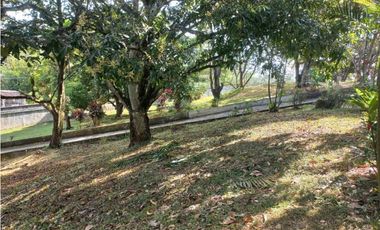 VENDO HACIENDA COLOMBIA VILLALOBO PEDREGAL USO RESIDENCIAL O COMERCIAL