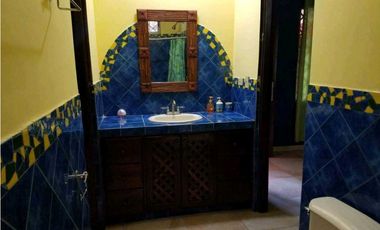 VENDO HERMOSA CASA CON PISCINA EN CLUB DE GOLF CORONADO NEGOCIABLE