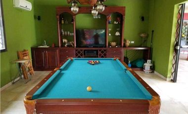 VENDO HERMOSA CASA CON PISCINA EN CLUB DE GOLF CORONADO NEGOCIABLE
