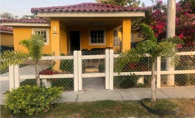 VENDO CASA EN RIO HATO STA CLARA