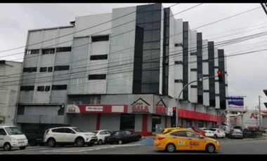 VENDO O ALQUILO EDIFICIO ANTIGUO CASA GALA EN ESQUINA EN PEREJIL PTY