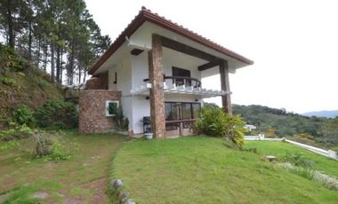 Casa en venta en Altos del María – Vista a la montaña | 3 niveles