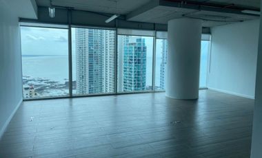 Alquiler de oficina en Oceanía Business – Vista al mar