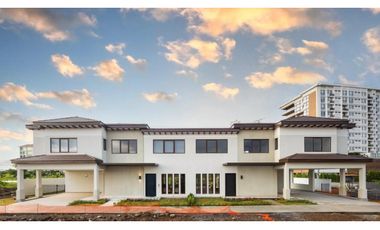 Se Vende Duplex en Santa Maria The Woods.