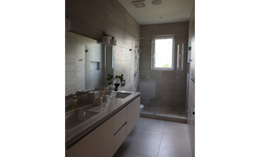 Se Vende Duplex en Santa Maria The Woods.