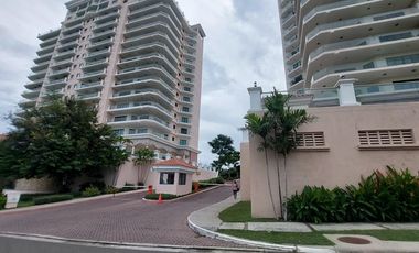 Se vende apartamento en PH Las Olas 2, San Carlos