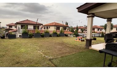 VENTA CASA CIUDAD DEL LAGO LAS CUMBRES