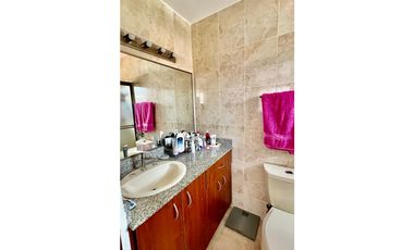 VENTA CASA CIUDAD DEL LAGO LAS CUMBRES