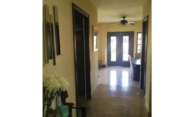 VENTA CASA CIUDAD DEL LAGO LAS CUMBRES