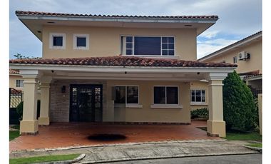 VENTA CASA BRISAS DEL GOLF PH VILLA ALTA