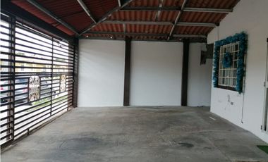 VENDO CASA EN URB. RESIDENCIAL VERONICA