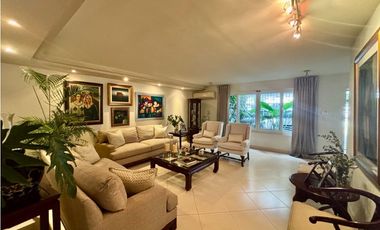 Se Alquila Casa en Obarrio, Zonificacion Residencial o Comercial