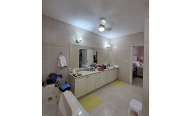 Venta de Casa en Costa del Este P.H. Costa de las Perlas