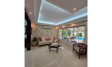 Venta de Casa en Costa del Este P.H. Costa de las Perlas