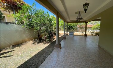 Se vende casa en Mirador del Bosque en Las Tablas