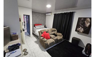 Venta de casa con muro perimetral en Residencial El Mesón, Chitré