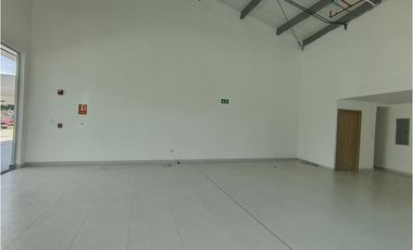 LOCAL COMERCIAL CITY PLAZA EL CRISOL PLANTA BAJA CON TERRAZA  PT