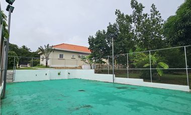 Venta de casa con piscina en calle Jesús Nazareno, Chitré