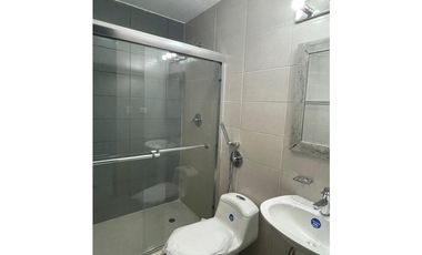 ALQUILO APARTAMENTO EN OBARRIO, 3 RECAMARAS, LINEA BLANCA, 130M2.