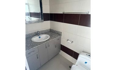 ALQUILO APARTAMENTO EN OBARRIO, 3 RECAMARAS, LINEA BLANCA, 130M2.